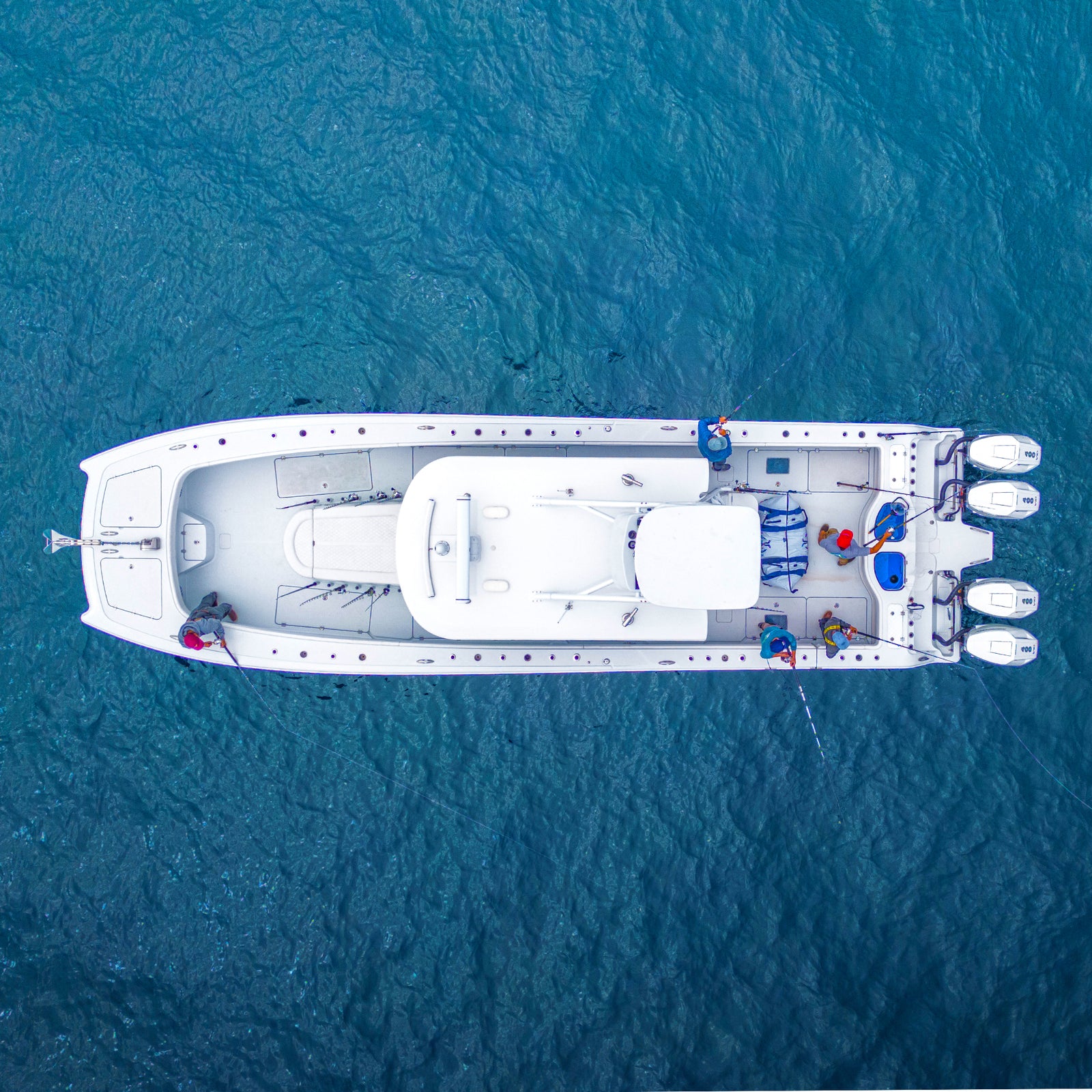 Deckhand Sports - 72" Kill Bag on a Freeman catching Blue Fin & Mahi